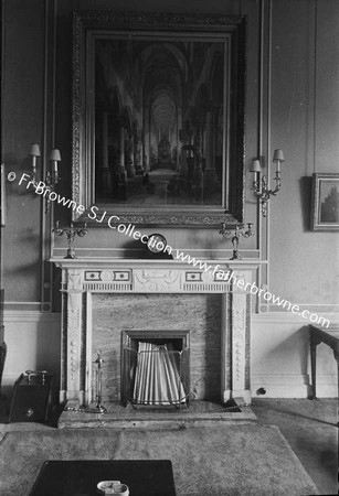 ARAS AN UACHTARAIN FIREPLACE IN WAITING ROOM